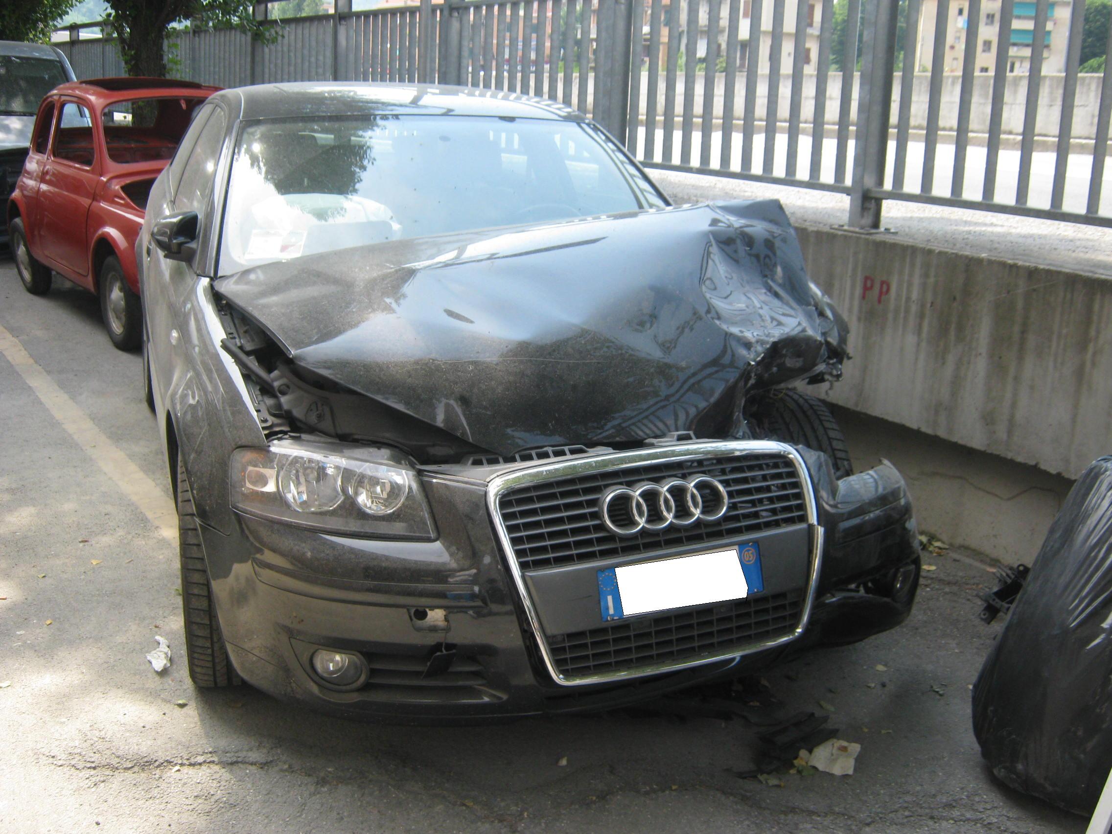 compro auto incidentata milano ovest